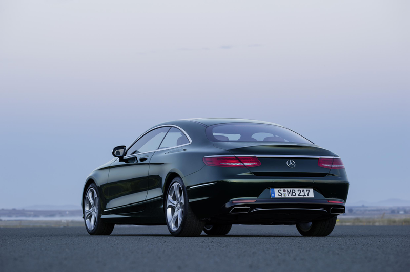 Illustration for article titled The 2015 Mercedes-Benz S-Class Coupe Has 47 Crystals In Its Headlights